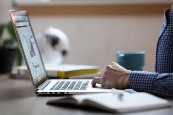 managed-fax-service-helps-enterprises-realize-paperless-application.jpg